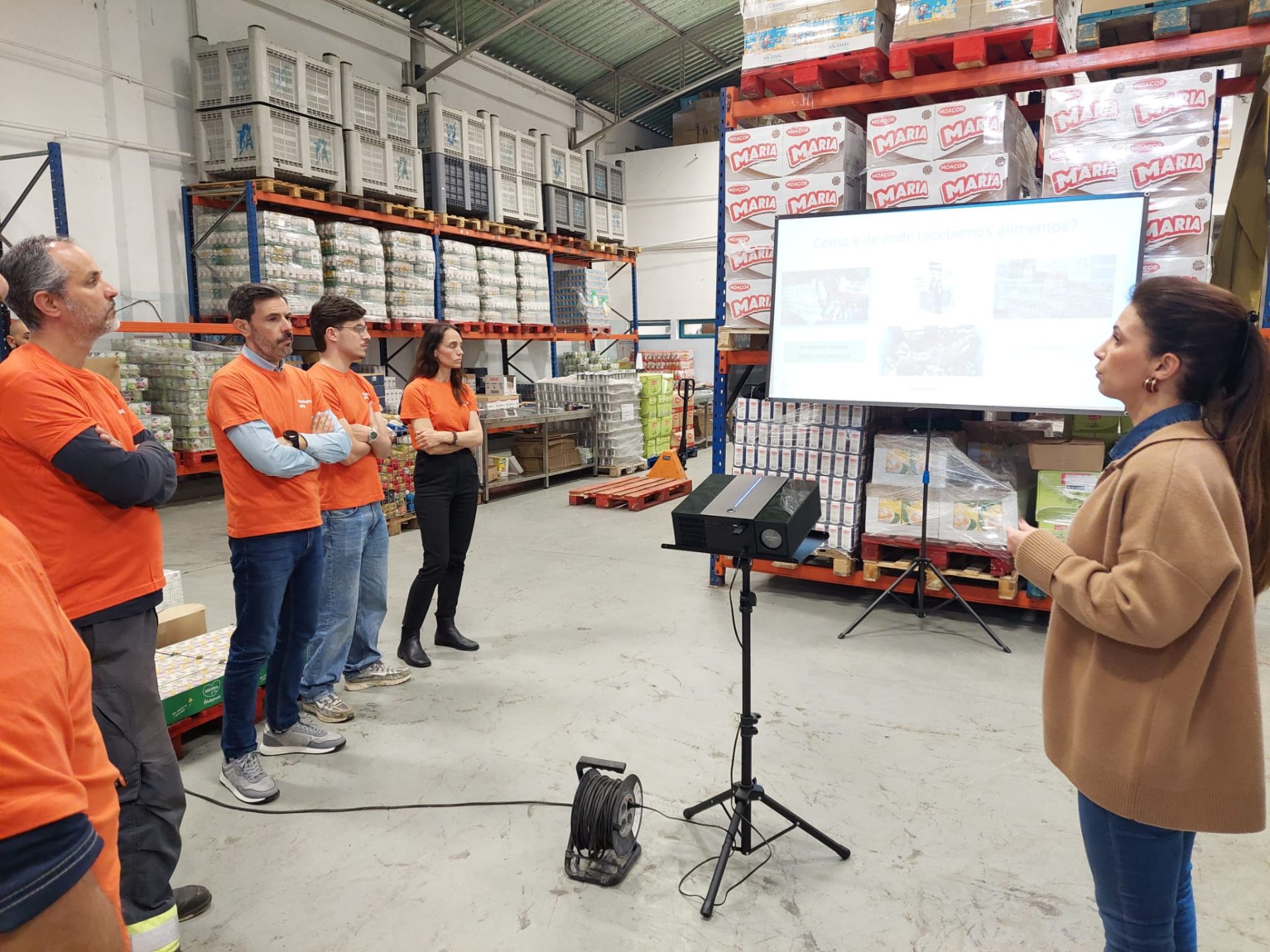 Ação de voluntariado no Banco Alimentar de São Miguel - WhatsApp Image 2026-09-29 at 10.23.22