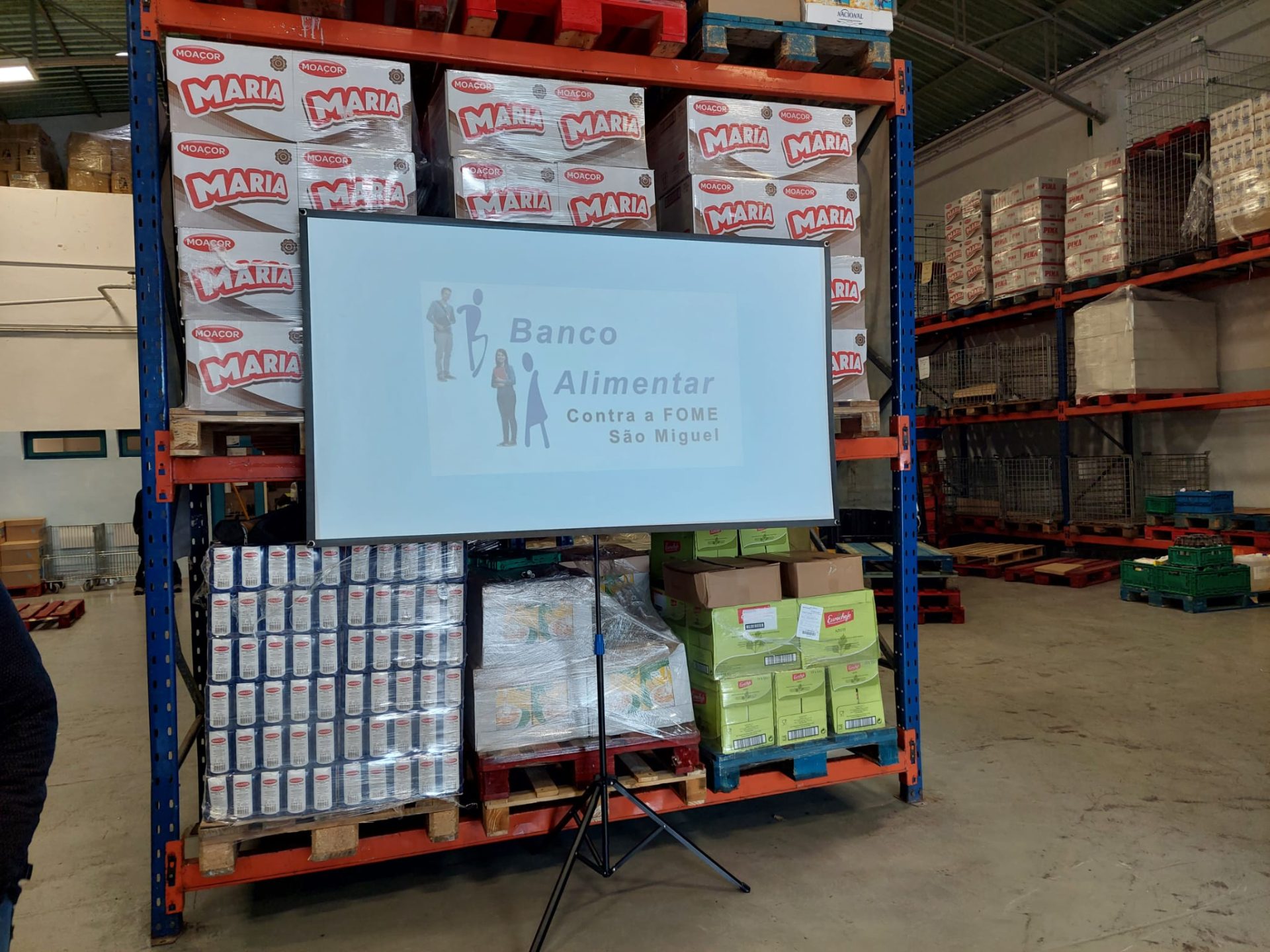 Ação de voluntariado no Banco Alimentar de São Miguel - WhatsApp Image 2026-09-29 at 10.23.22 (2)