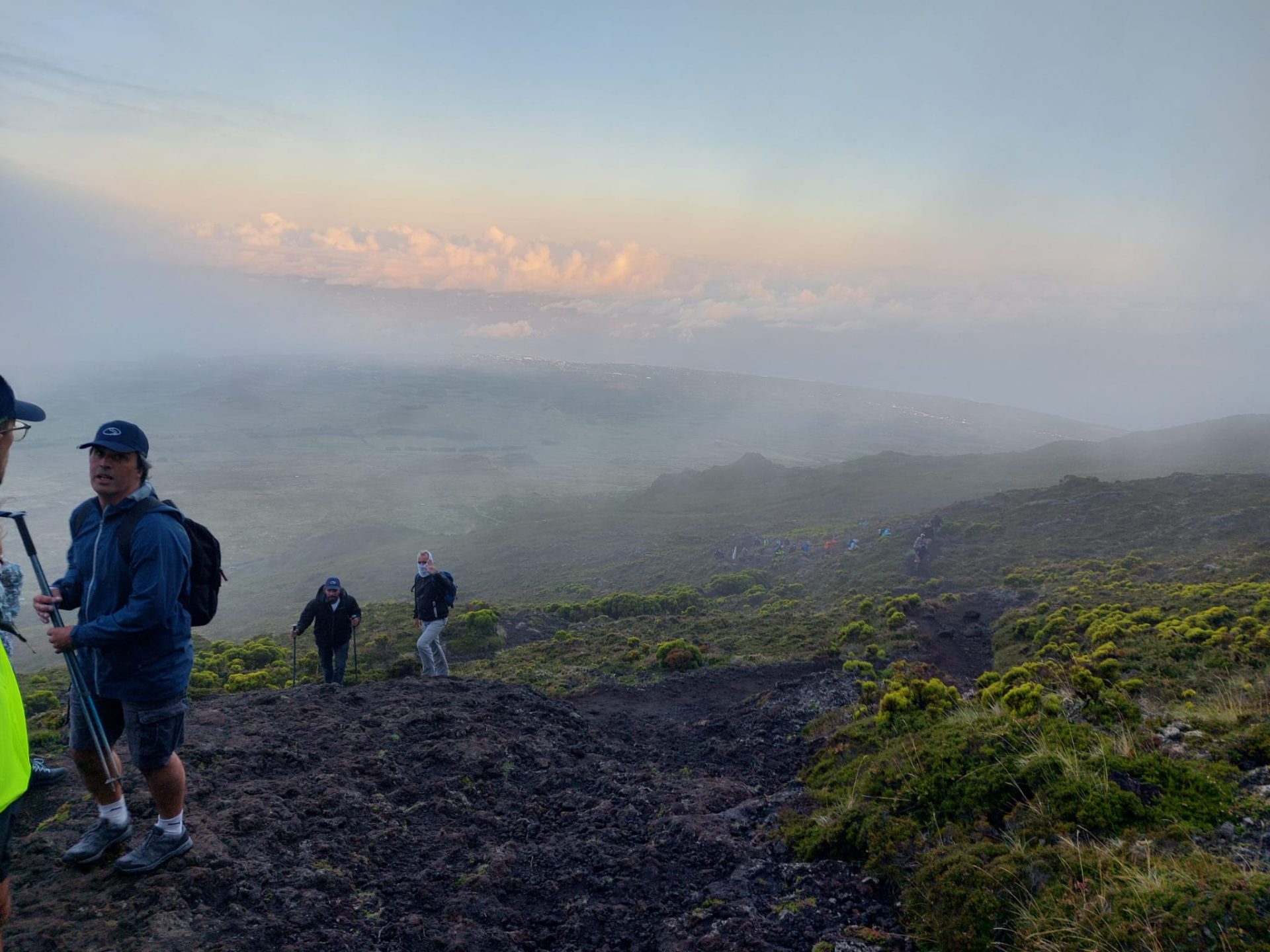 Way Day | Montanha da ilha do Pico desafia colaboradores da SAAGA - IMG-20250917-WA0029